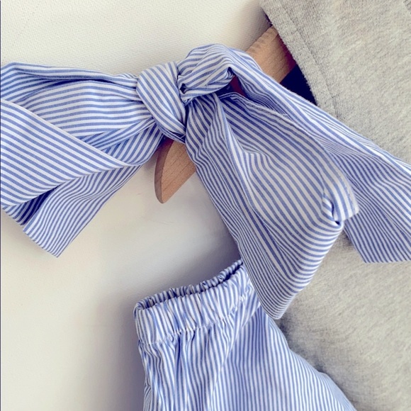 *GRAY* ASOS Cloud Stripe Cold-Shoulder Top, Size 4 - Picture 6 of 16